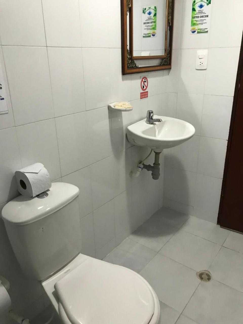 Hostal El Vecino Сан-Андрес Экстерьер фото
